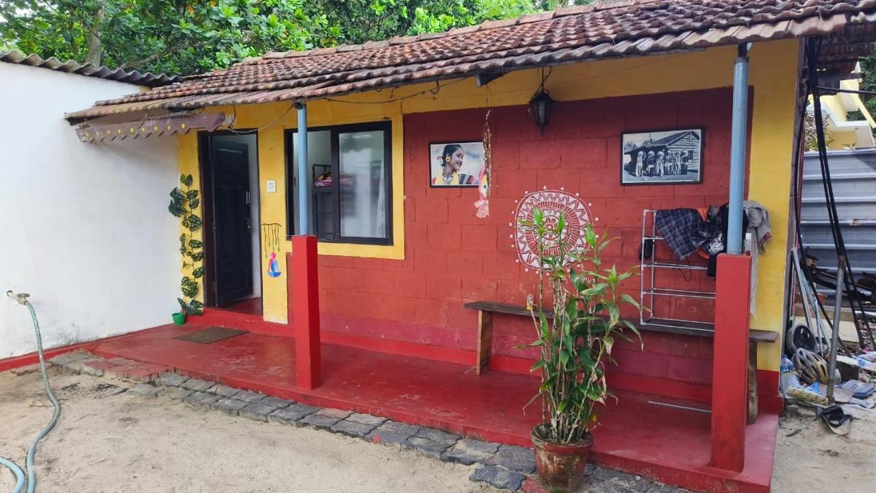 Funky Art Beach House Bed & Breakfast Alappuzha Exterior photo