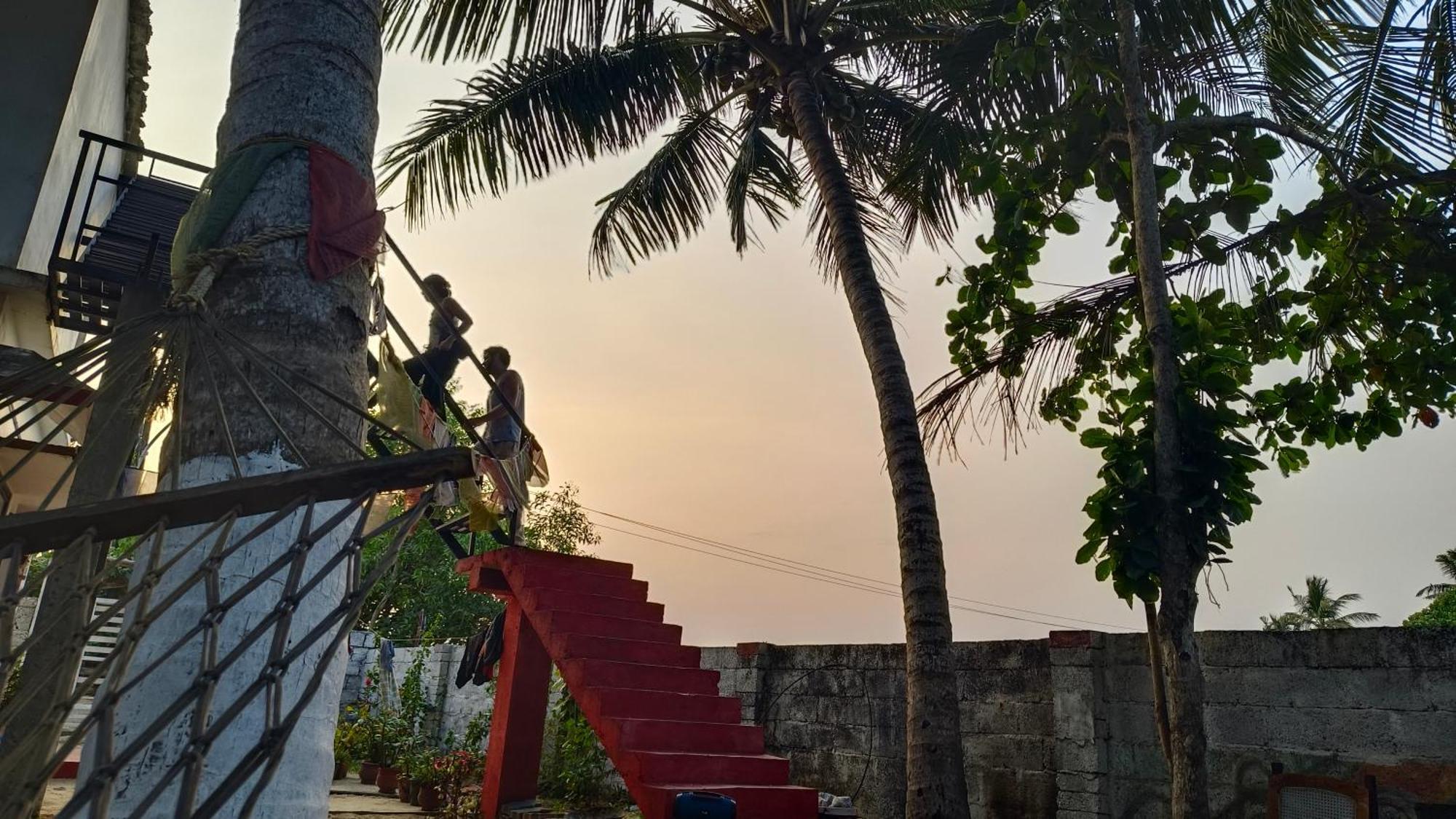 Funky Art Beach House Bed & Breakfast Alappuzha Exterior photo