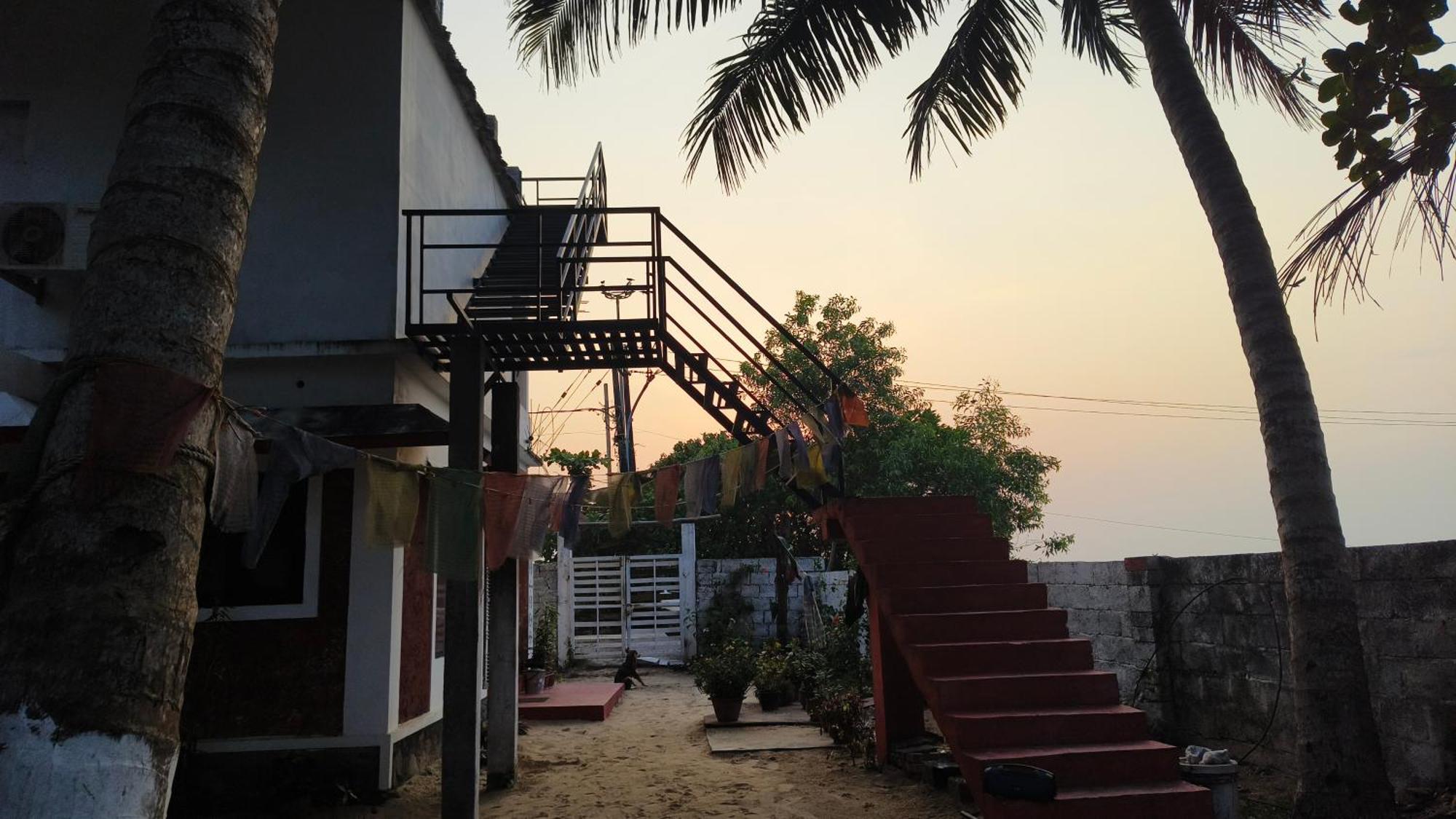 Funky Art Beach House Bed & Breakfast Alappuzha Exterior photo