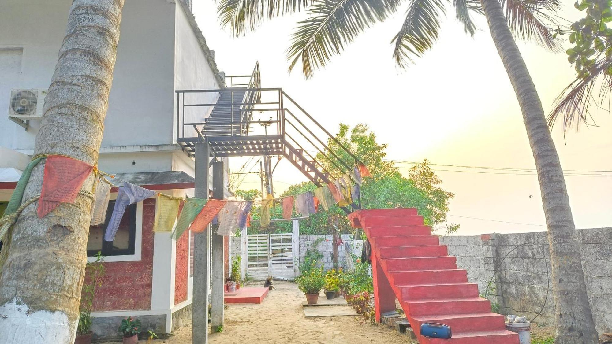 Funky Art Beach House Bed & Breakfast Alappuzha Exterior photo