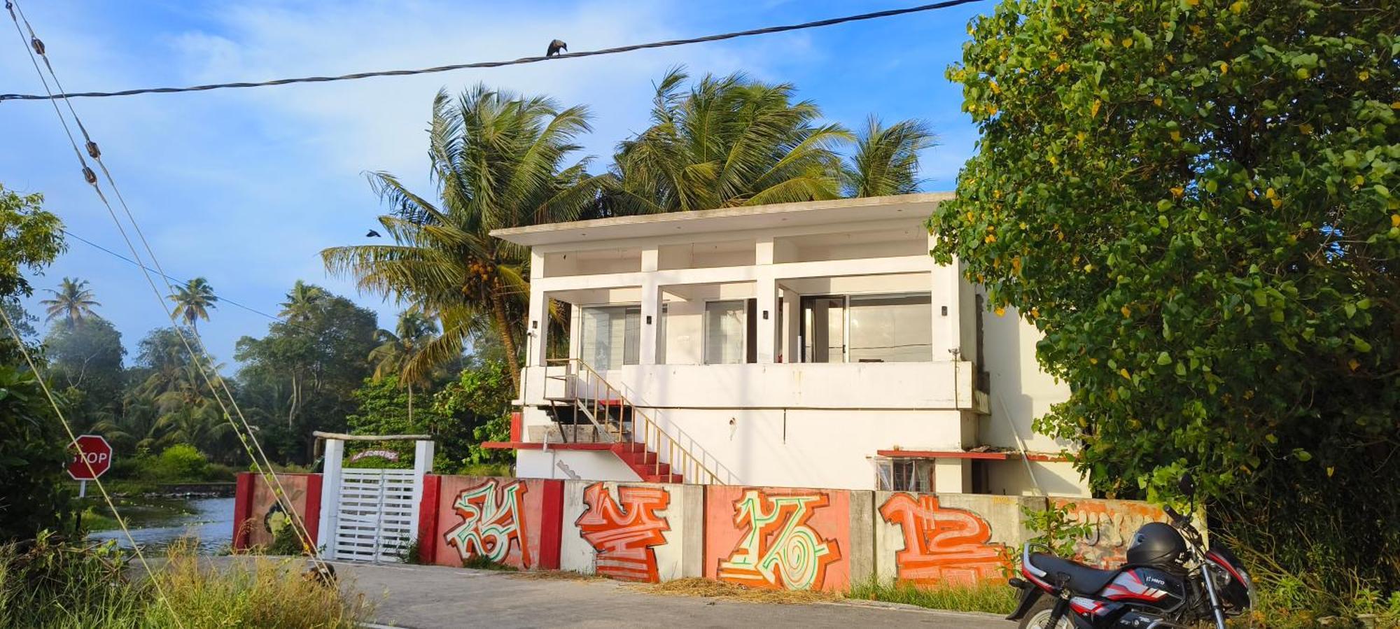 Funky Art Beach House Bed & Breakfast Alappuzha Exterior photo