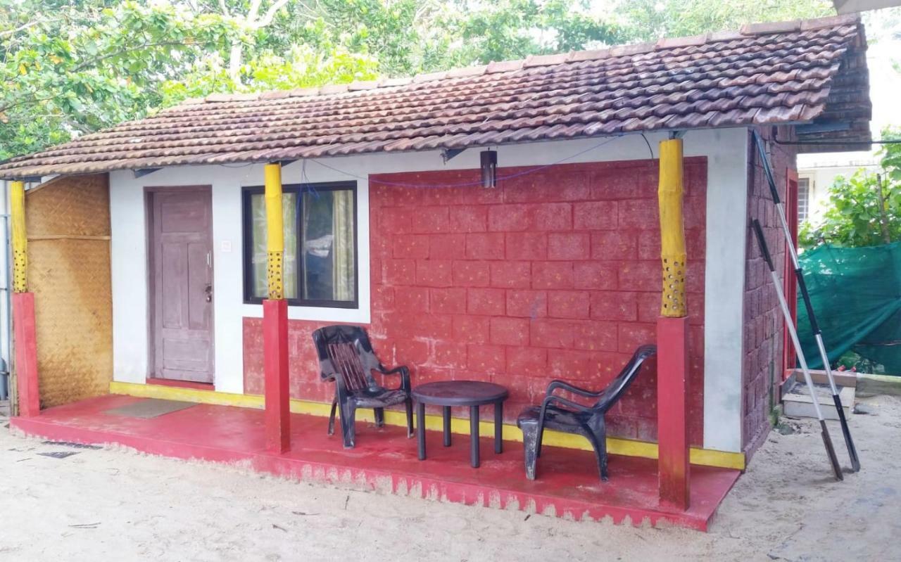 Funky Art Beach House Bed & Breakfast Alappuzha Exterior photo