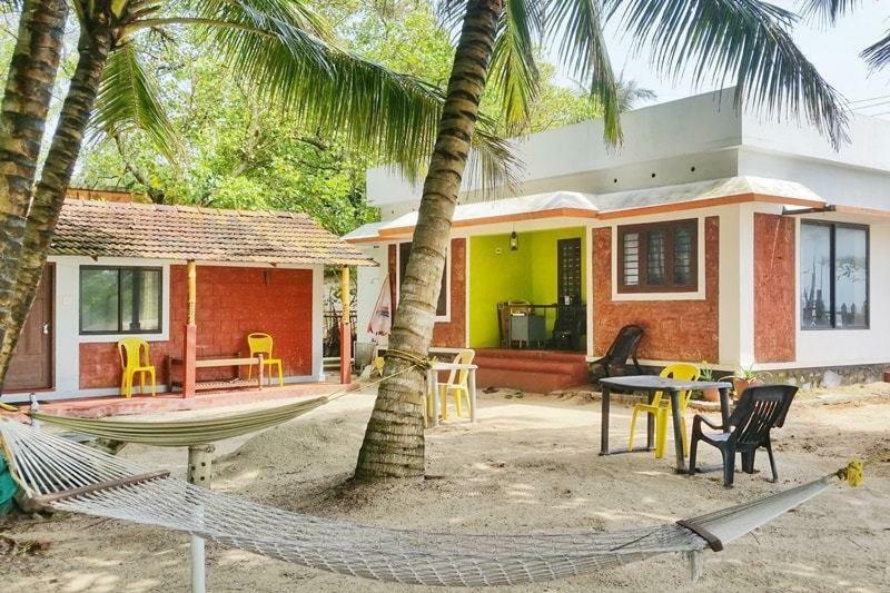 Funky Art Beach House Bed & Breakfast Alappuzha Exterior photo